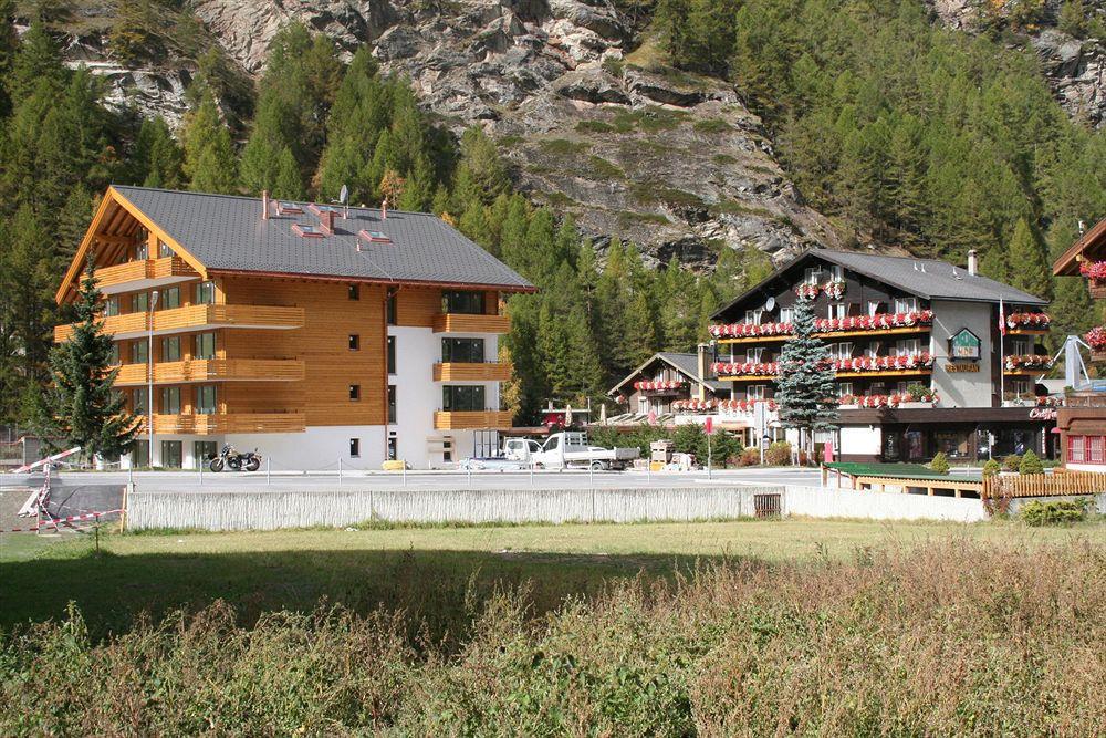 Typically Swiss Hotel Tascherhof Esterno foto